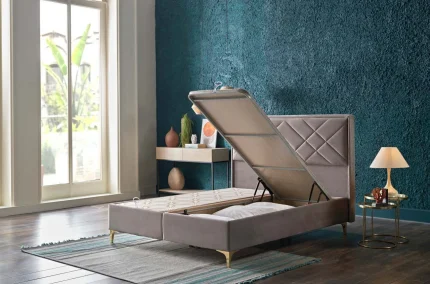 O soluție elegantă pentru dormitor, combinând o siluetă zveltă și o tapițerie moale texturată a tăbliei.