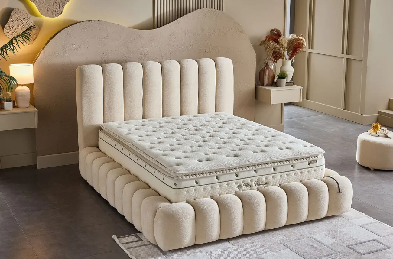 Мягкая кровать Bio Natura в комплекте с высоким ортопедическим матрасом для здорового сна