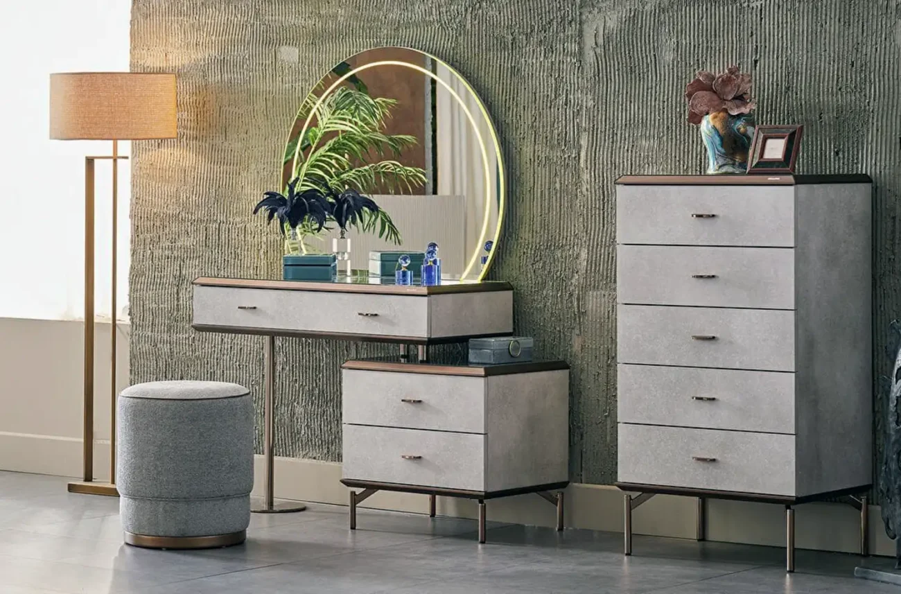 Masă de toaletă HAVANA cu sertar și noptieră pe picioare metalice elegante, design modern pentru dormitor