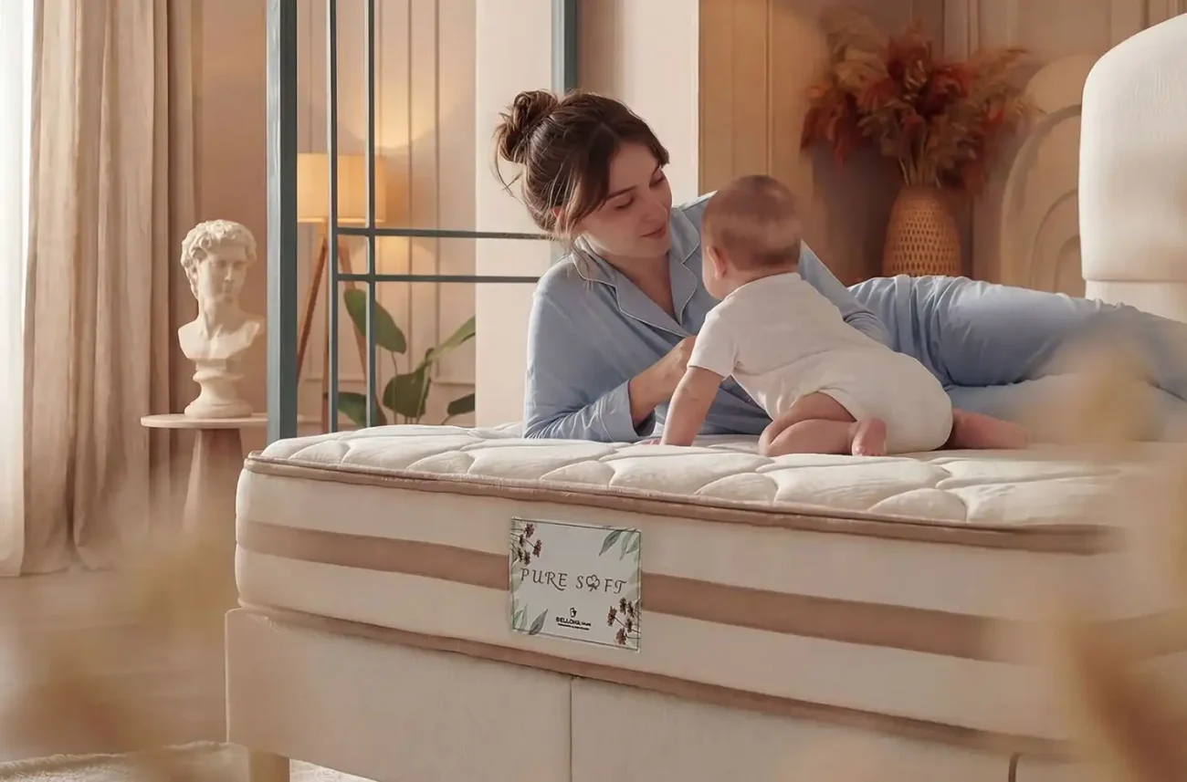 Mamă și copil pe o saltea hipoalergenică Bsleep
